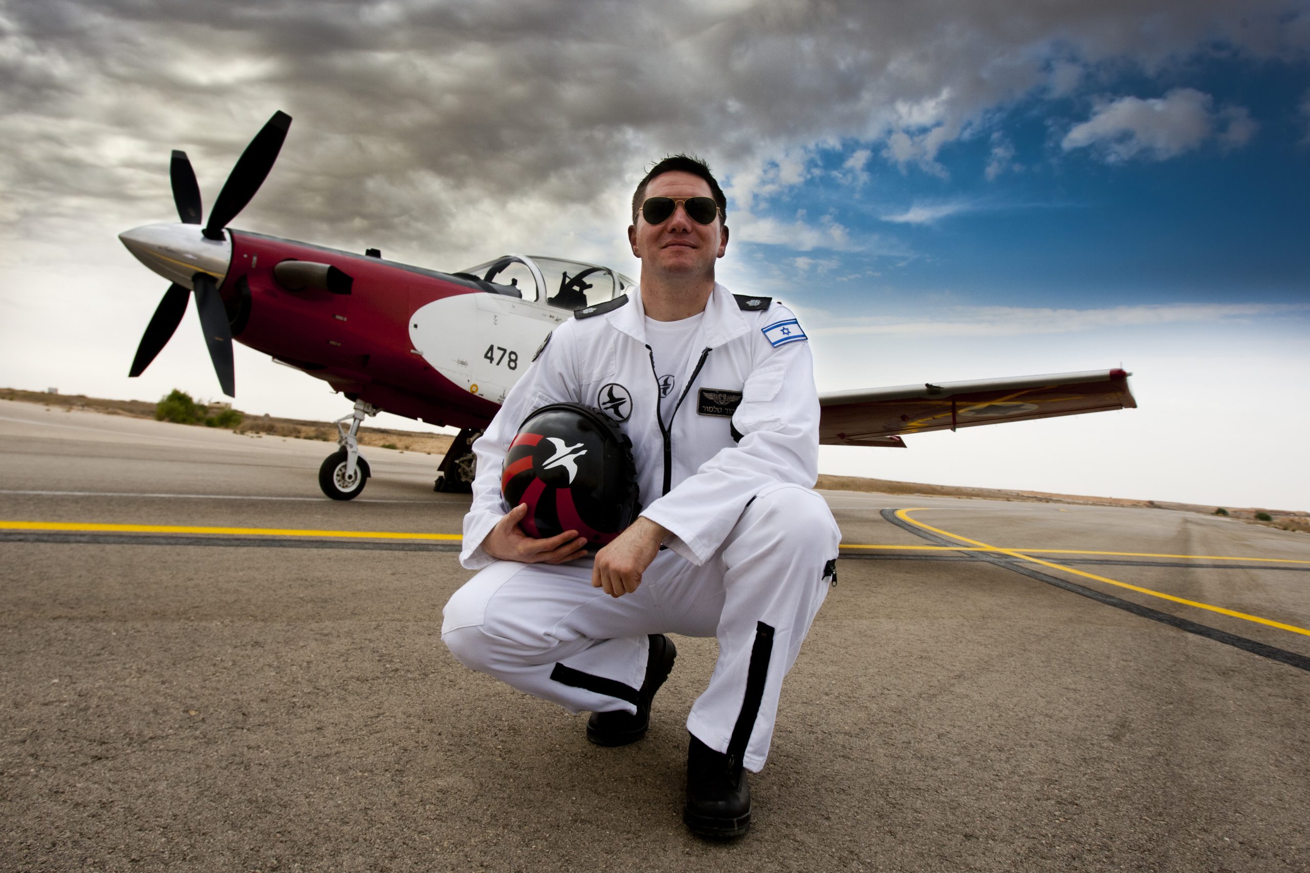 IAF Texan II Efroni - Aerobatic Team Pilot